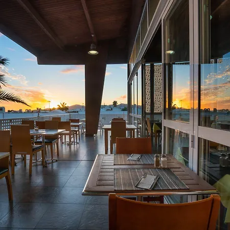 Hotel Relaxia Lanzaplaya Puerto del Carmen (Lanzarote)